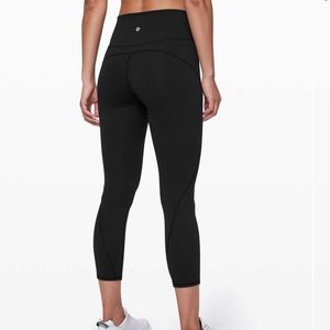 lululemon In Movement Crop 23 - size 6, black